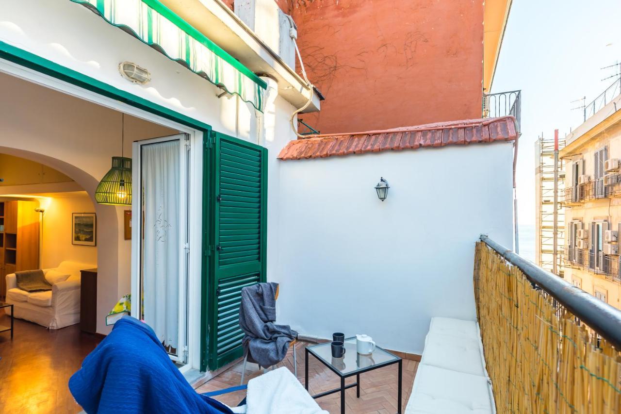 Parthenope'S Eye On The Seafront By Napoliapartments Exteriér fotografie