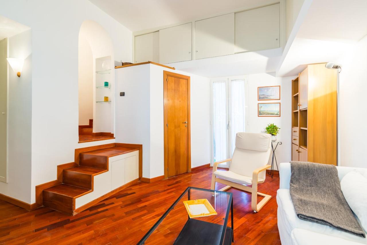 Parthenope'S Eye On The Seafront By Napoliapartments Exteriér fotografie
